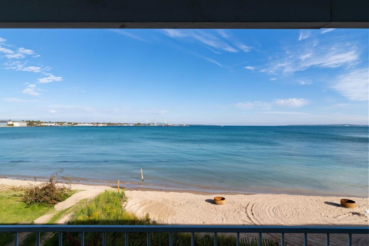 Clearwater Lakeshore Motel Mackinaw City Exterior foto